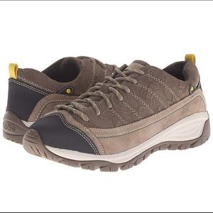 Taos Motion Shoes Embossed Suede-Natural